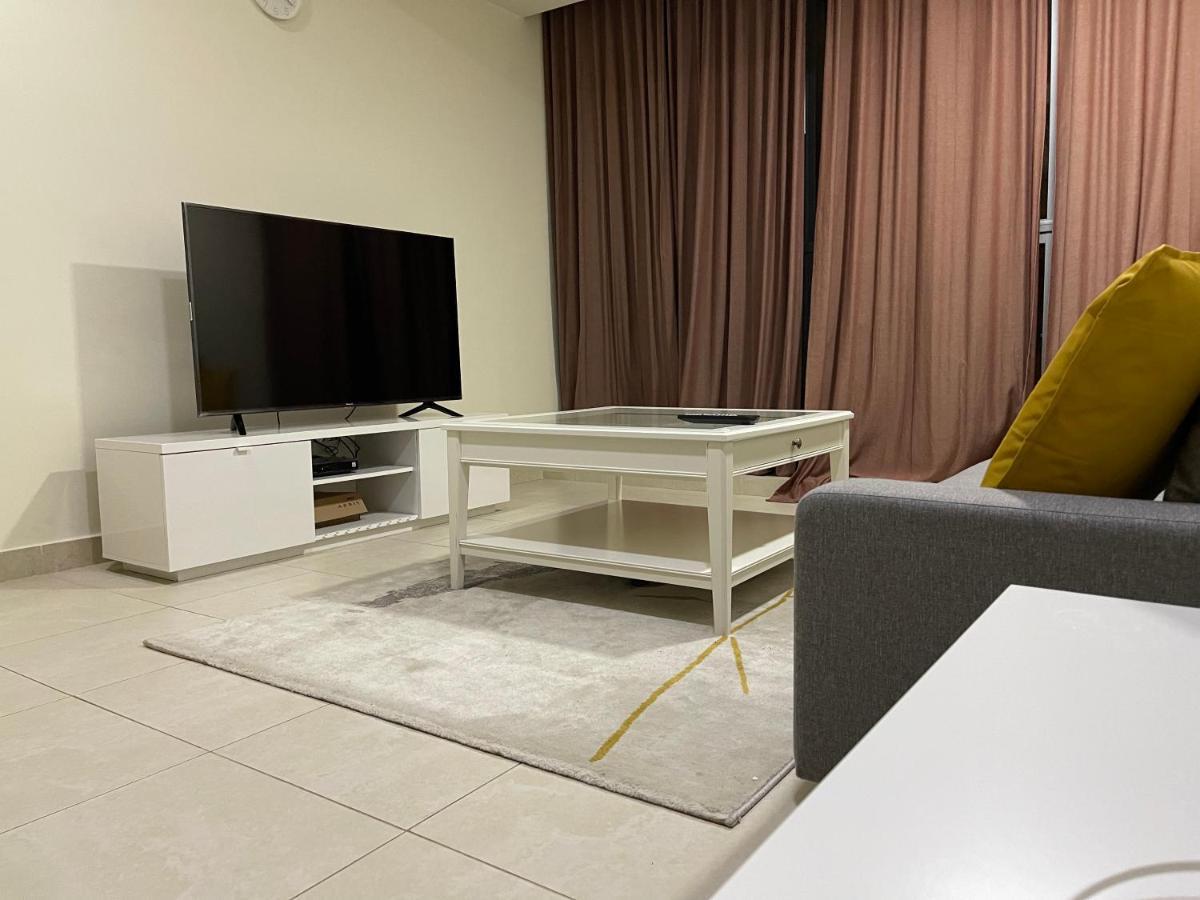 Metro Premium Location Spacious 2 Bedroom Apartment Right Next To The Metro Dubai Exterior photo