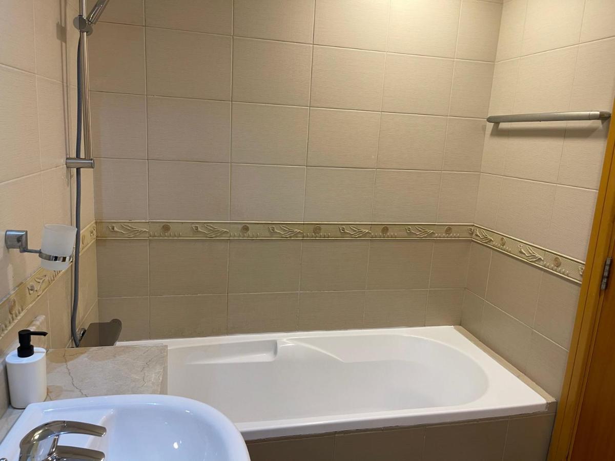 Metro Premium Location Spacious 2 Bedroom Apartment Right Next To The Metro Dubai Exterior photo